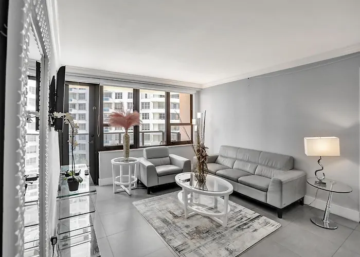 Amazing 3Bd Ocean View Condo Beach Service 715